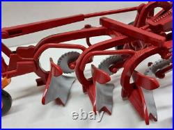 SpecCast 1/16 Minneapolis Moline U Gas Tractor With MM 3 Bottom Plow SCT 298