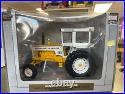 SpecCast Minneapolis-Moline G940 Diesel Wide Front Tractor with Cab-116 MINT