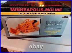 SpecCast Minneapolis-Moline Two Star Crawler With Loader #SCT244 1/16 scale LOOK