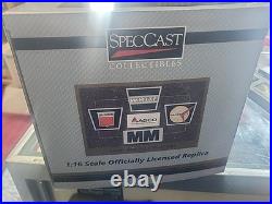 Spec Cast 1/16 Pink Minneapolis Moline G840 Open Station Tractor with Wide Front