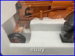 Speccast 1/16 Minneapolis Moline UTE LP Gas Tractor With Red Wheels NIB