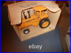 Spirit of Minneapolis Moline Toy tractor (Oliver, White)(1/16) new in box