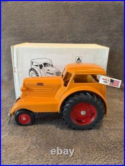 Vintage JLE Scale Models 1938 Minneapolis Moline UDLX Comfort Tractor 1/16
