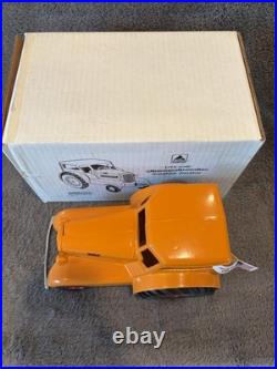 Vintage JLE Scale Models 1938 Minneapolis Moline UDLX Comfort Tractor 1/16